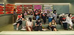 Aesop hadir pertama kali di Jakarta lewat konsep perpustakaan untuk merayakan suara perempuan (dok. Aesop Indonesia)
