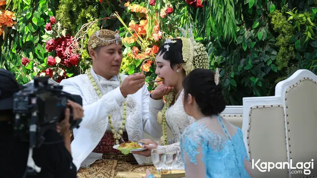 [Fimela] Via Vallen dan Chevra Papinka