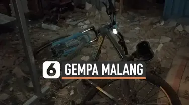 Gempa Malang berkekuatan magnitudo 6,1 menewaskan sejumlah warga dan merusak banyak rumah. Dampak paling parah terjadi di salah satu dusun di Kabupaten Malang.