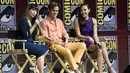Sutradara Patty Jenkins, aktor Chris Pine, dan Gal Gadot tampil dalam panel film Wonder Woman 1984 di San Diego Comic-Con International, (21/7). (AP Photo/Chris Pizzello)