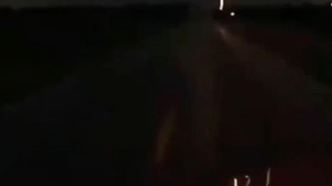 Kilatan petir yang terlihat di wilayah Florida, AS.