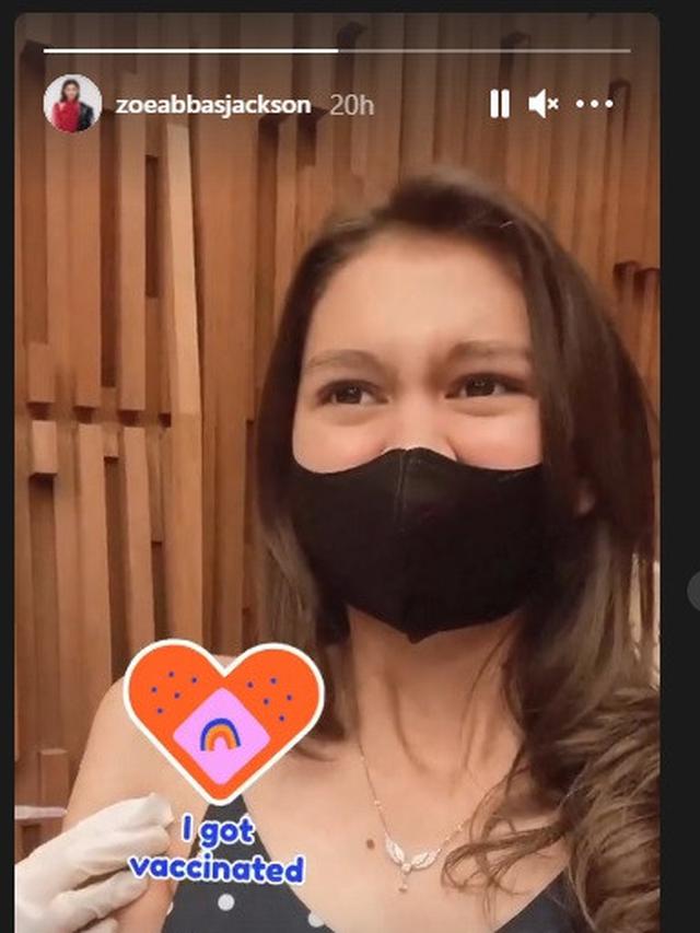 Zoe Abbas Jackson mengunggah video saat disuntik vaksin