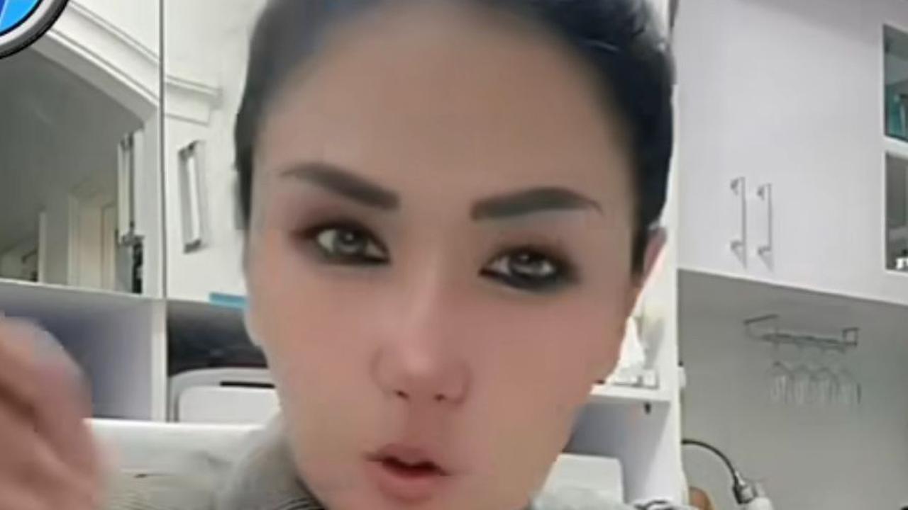 Isi Dompet Diperiksa Setiba dari Jepang, Psikolog Lita Gading Semprot Petugas Bea Cukai Soekarno-Hatta