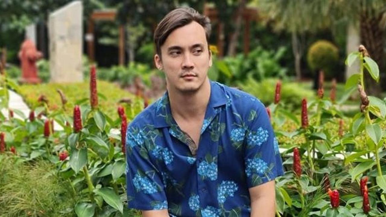 Rendy Kjaernett Nangis Semalaman Suntuk saat Tahu Ayahnya Meninggal Dunia di Thailand