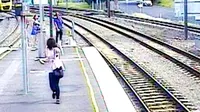 Gadis Pemberani Nekat Hentikan KA Demi Selamatkan Burung di Rel