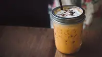 cheese thai tea/ copyright: unsplash/tomas jasovsky