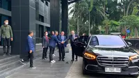 Presiden FIFA, Gianni Infantino saat tiba di kantor PSSI, GBK Arena, Senayan, Jakarta, Selasa (18/10/2022). (Theresia Melinda Indrasari/Liputan6.com)