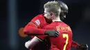 Penyerang Belgia, Kevin De Bruyne, merayakan gol bersama Romelu Lukaku saat menghadapi Denmark pada laga lanjutan UEFA Nations League di Stadion Den Dreef, Kamis (19/11/2020) dini hari WIB. Belgia menang 4-2 atas Denmark. (AFP/John Thys)