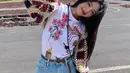 Joy Red Velvet menjadi salah satu idol yang begitu dikagumi oleh banyak orang. Lewat akun Instagramnya, idol kelahiran 3 September 1996 ini kerap tampil dengan outfit berbahan denim yang simpel, tapi tetap stylish. Berikut gayanya yang bisa kamu tiru. (Instagram_imyour_joy).