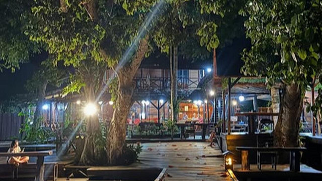 Potret Raja Ampat Dive Resort, Hotel Pinggir Pantai Milik Nadine Chandrawinata dengan Nuansa Alam Eksotis