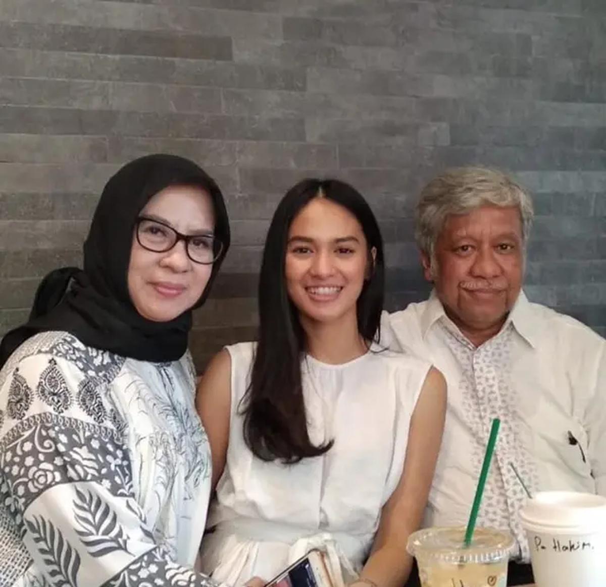 Potret Kenangan Hana Malasan dan Ibunda/Instagram/@dinaradjis