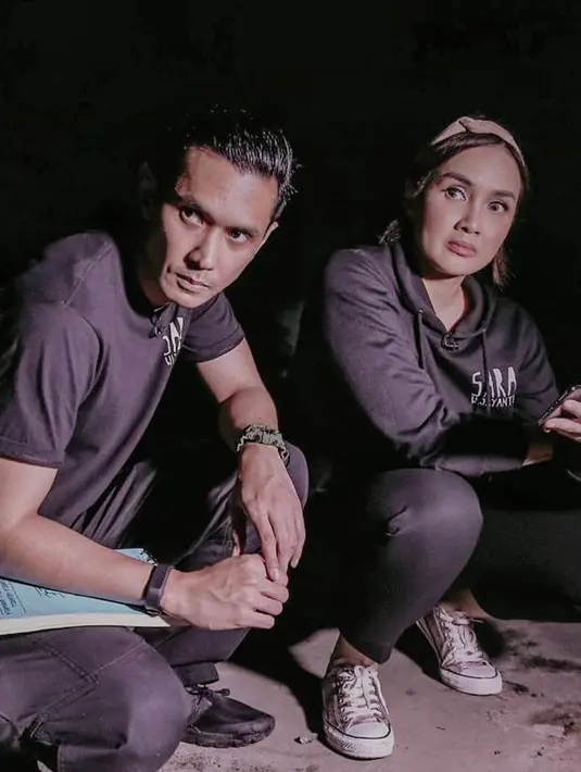 Karena ketampanan yang dimiliki oleh Wisnu, tak kadang kaum hawa yang mengomentari akun Instagram Wisnu. Setiap menonton Diary Mistery Sara, mereka hanya memperhatikan Wisnu. (Liputan6.com/IG/@wisnuhardana)