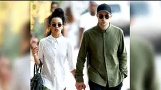 Robert Pattinson dan FKA Twigs dikabarkan telah resmi bertunangan. Dan pasangan selebriti tersebut kabarnya telah merayakan pertunangan tersebut dengan sebuah pesta akhir pekan lalu.