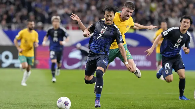 Foto: Gawang Zion Suzuki Ternodai Pemain Sendiri saat Jepang Jamu Australia di Kualifikasi Piala Dunia 2026