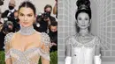 Kendal Jenner sukses mencuri atensi publik berkat penampilannya bak dewi. Model ini mengenakan sheer gown bertabur kristal dari Givenchy. Penampilan memukaunya ini terinspirasi dari Audrey Hepburn dalam film My Fair Lady (1964). (Instagram/kylie.quenner).