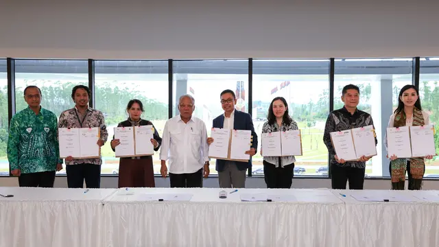 Otorita IKN menandatangani perjanjian kerja sama investasi dengan enam perusahaan swasta. (Dok OIKN)
