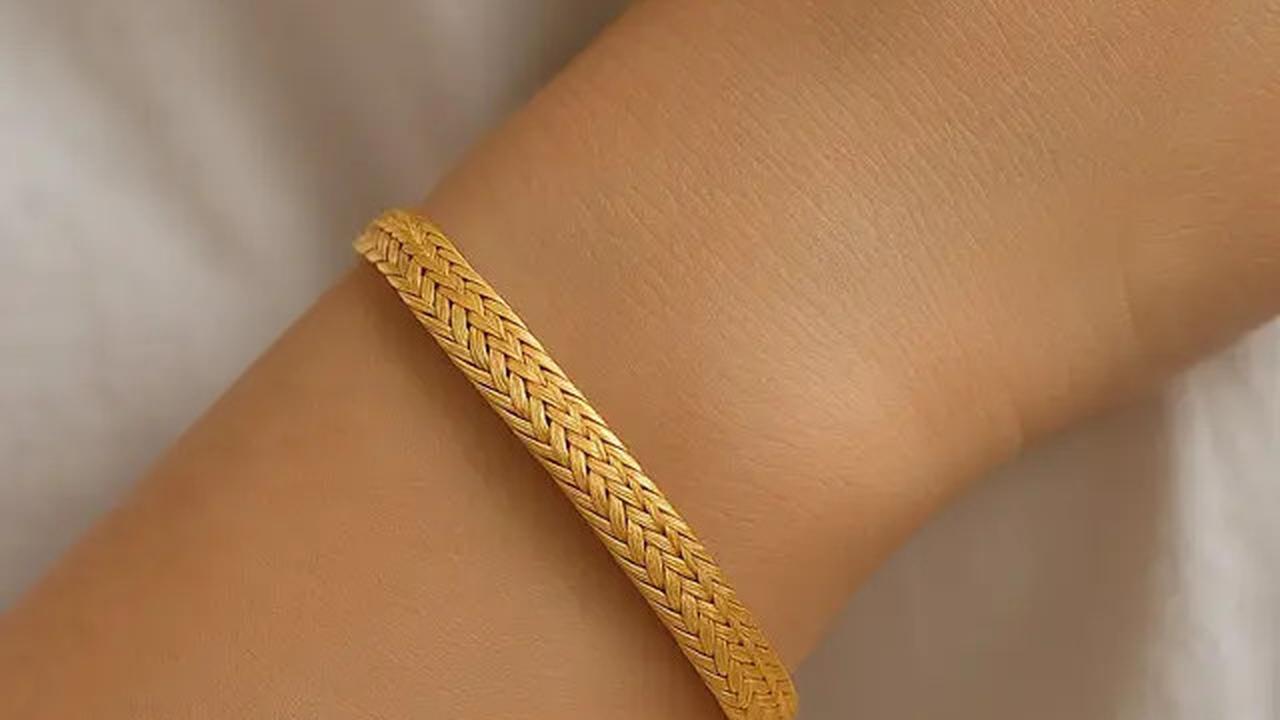 8 Model Gelang Emas 24 Karat 3 Gram yang Cocok untuk Dipakai Sehari-Hari