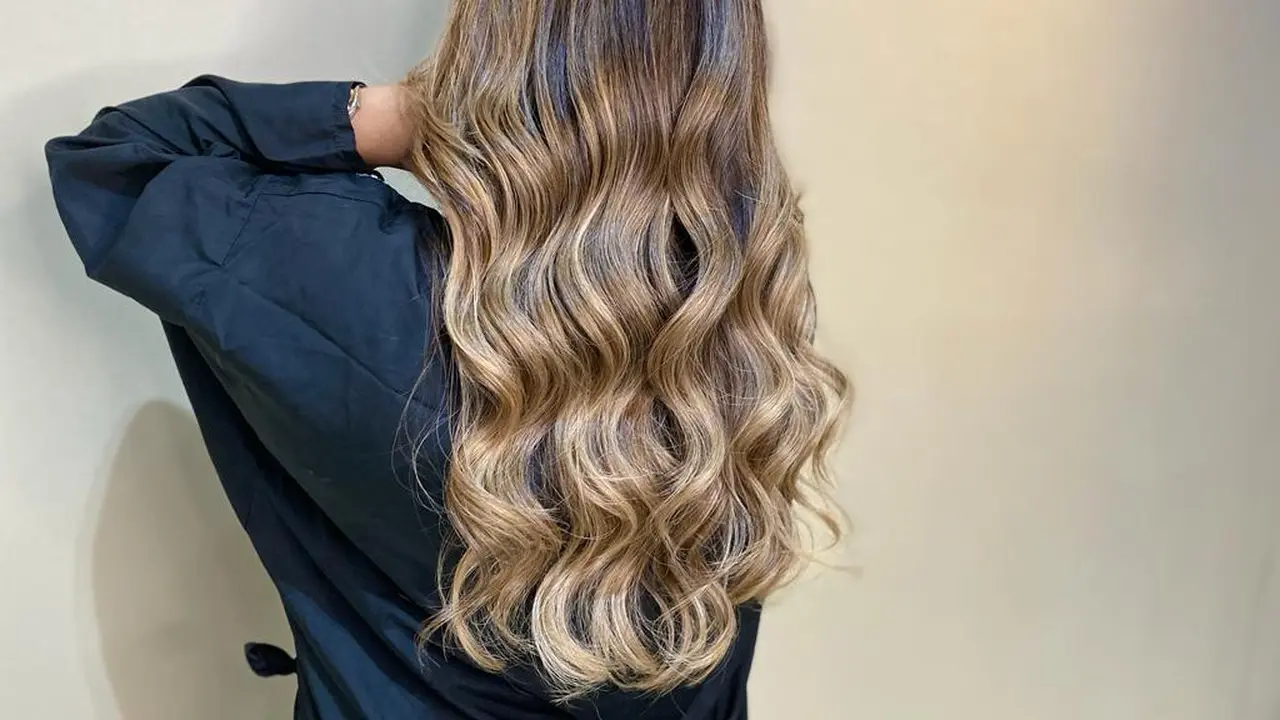 Pilihan Warna Rambut yang Cocok untuk Si Kulit Sawo Matang, Tidak Perlu Bleaching Terlalu Lama