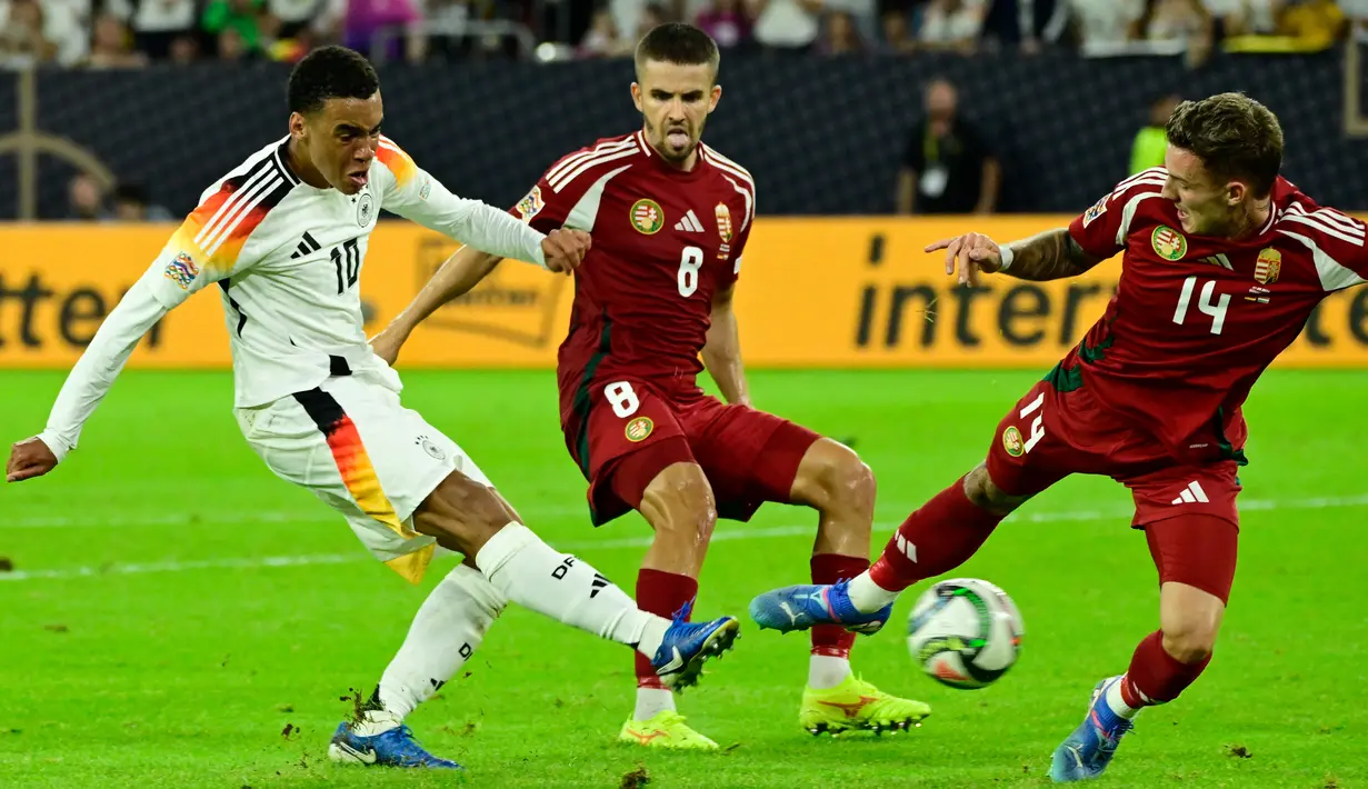 Sementara di babak kedua, Jerman menciptakan empat gol melalui aksi Jamal Musiala, Florian Wirtz, Aleksandar Pavlovic dan penalti Kai Havertz. (John MACDOUGALL / AFP)