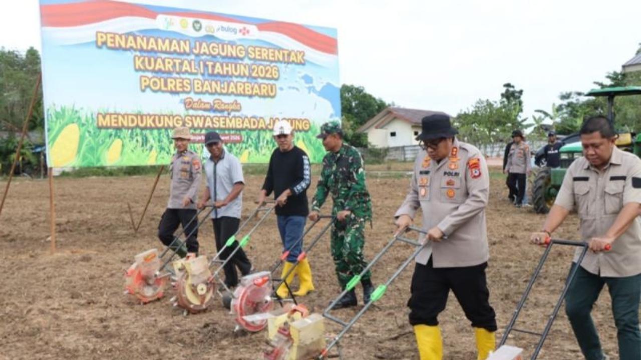 Polres Banjarbaru Ubah Lahan Tidur Jadi Kebun Jagung, Perkuat Ketahanan Pangan Nasional