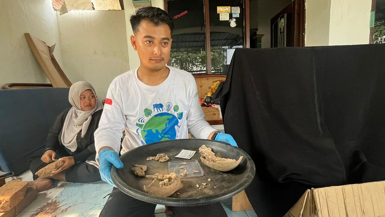 Arkeolog Tentukan Usia Tiga Kerangka Manusia di Kompleks Istana Majapahit dengan Metode Uji Karbon