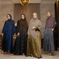 Melalui media sosial, Natasha Rizky juga kerap memperlihatkan berbagai momen kegiatannya bersama para sahabat tercinta. [@natasharizkynew]