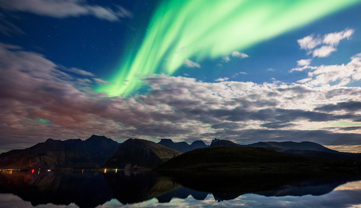 Download 76 Koleksi Gambar Fenomena Alam Aurora Terbaik HD