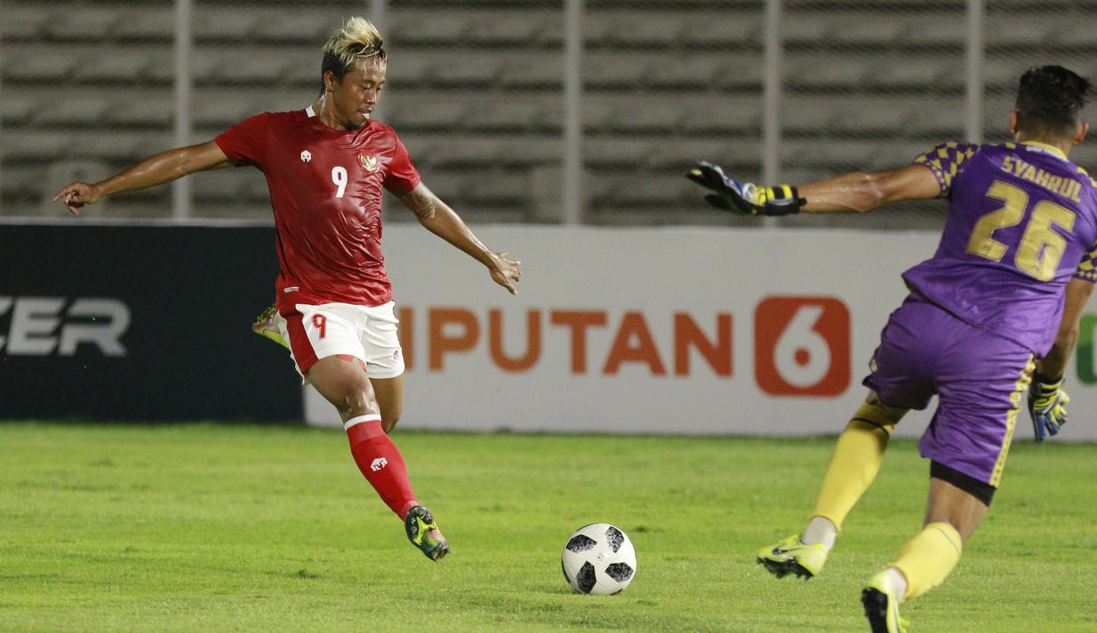 Gol kedua Timnas Indonesia tak lepas dari peran yang diberikan oleh Neymar dari Arema yaitu julukan bagi Kushedya Hari Yudo. (Foto: Bola.com/M. Iqbal Ichsan)