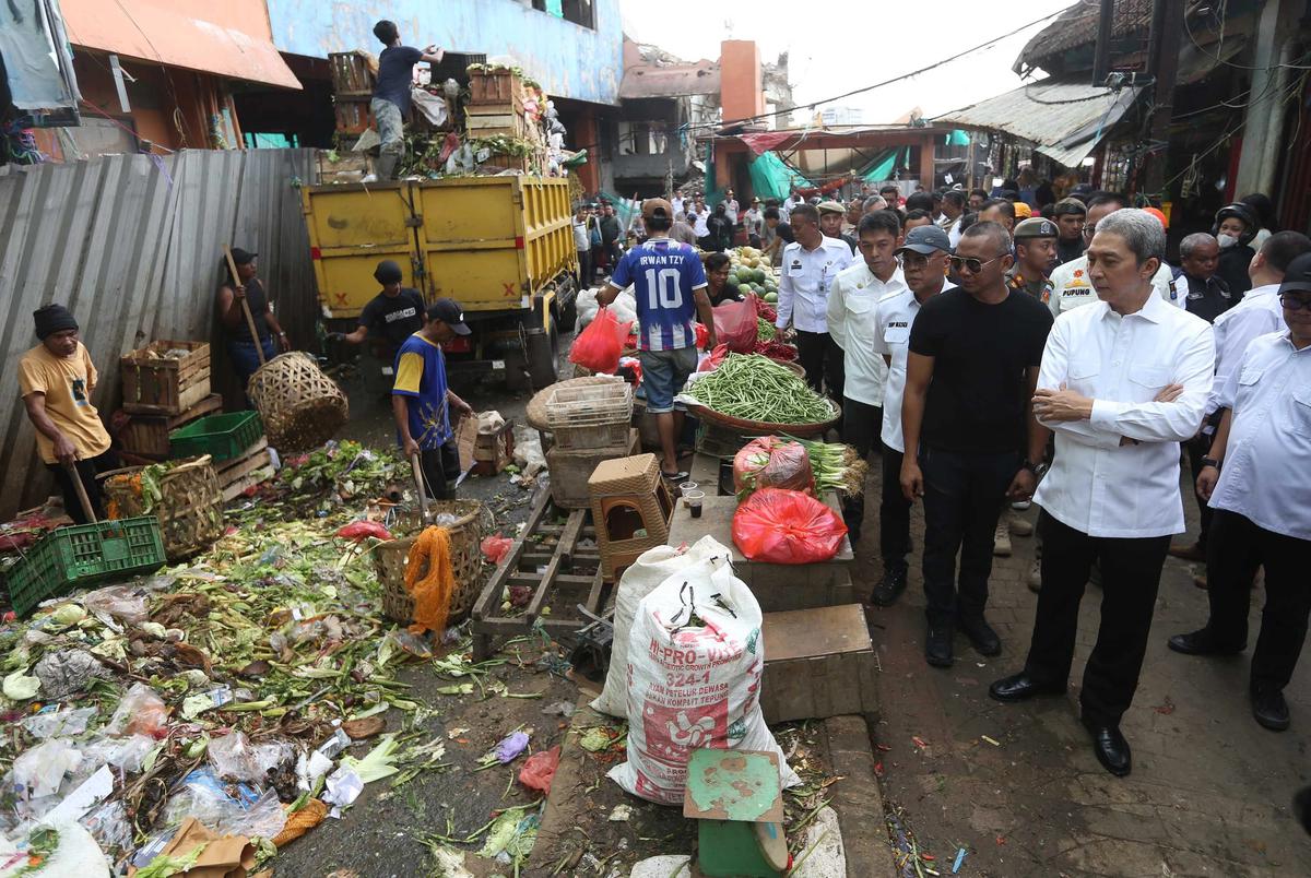 FOTO: Pasca Lebaran,  PKL Ditertibkan di Eks Pasar Bogor