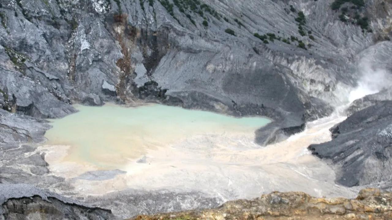 Gunung Tangkuban Perahu Bandung