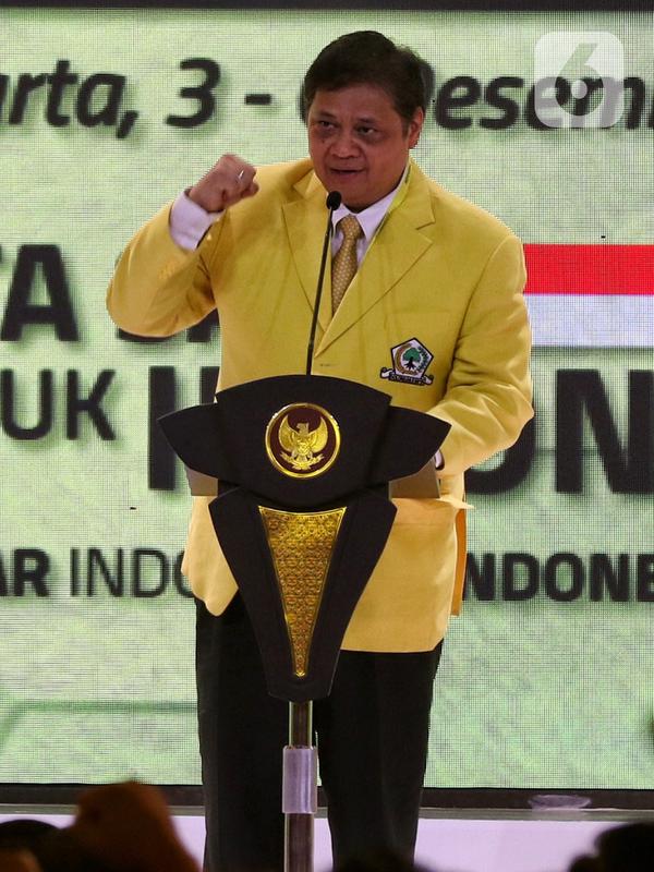 Ketua Umum Partai Golkar Airlangga Hartarto saat berpidato dalam pembukaan Munas X Partai Golkar di Jakarta, Selasa (3/12/2019). Munas Partai Golkar yang berlangsung pada 3-6 Desember 2019 beragendakan pemilihan Ketua Umum Partai Golkar. (Liputan6.com/Johan Tallo)