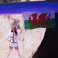 Gaya Nostalgia Katy Perry di Konser Amal 2026, Kenakan Outfit Ikonis Era 2009 demi Aksi Sosial