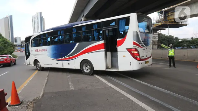 Dirlantas Polda Metro Paksa Putar Balik 20 Ribu Kendaraan