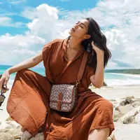 Jessica Iskandar saat di Pantai, Cantik dan Menawan