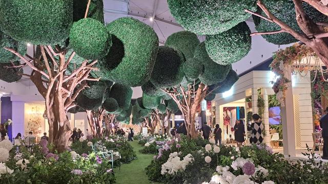 Tren Pernikahan 2024 Serba Bunga ala Bridestory, dari Dekorasi hingga Gaun Pengantin