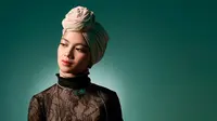 Maira Muthma Beri Pesan Jangan Buru-Buru Jatuh Cinta di Single Kedua Salah Waktu