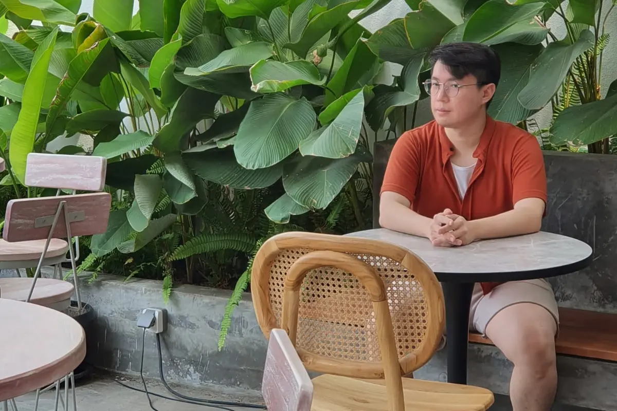 Irwan Lo merupakan seorang food vlogger