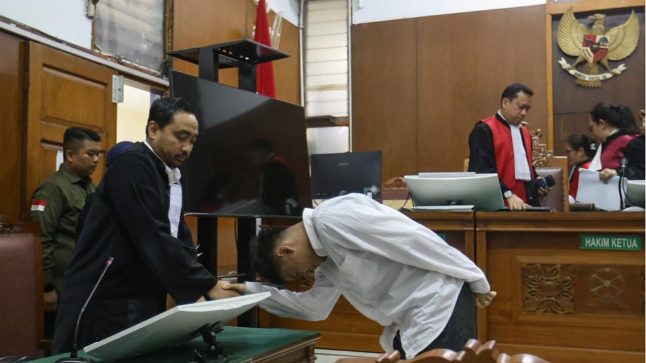 FOTO: Vadel Badjideh Divonis 9 Tahun Penjara dalam Kasus Asusila Anak dan Aborsi