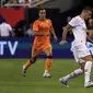 Marco Nasti dari AC Milan menggiring bola selama pertandingan Persahabatan Pra-Musim antara AC Milan dan Real Madrid di Stadion Soldier Field pada 31 Juli 2024 di Chicago, Illinois. Justin Casterline/Getty Images/AFP