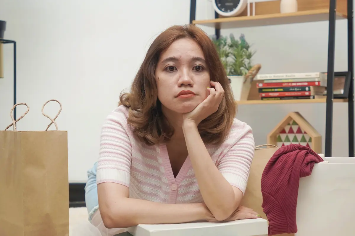 wanita november merasa bosan