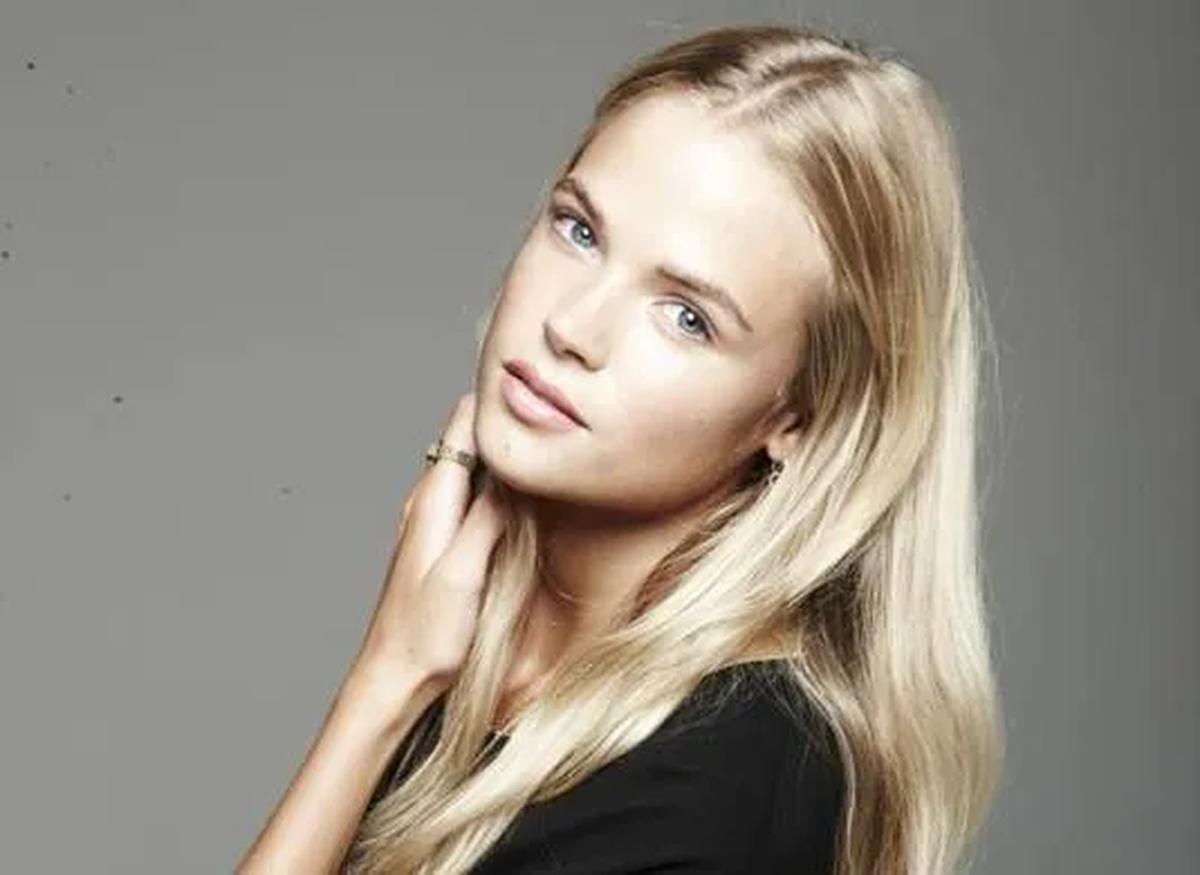 Gabriella Wilde(sumber: filmofilia.com)
