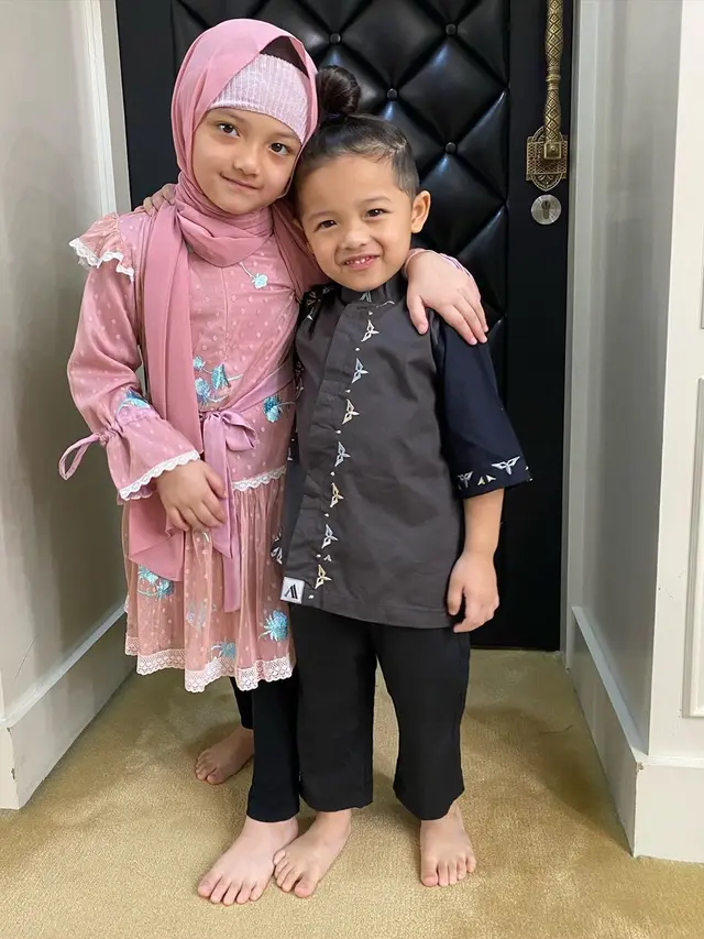 Potret Kompak 6 Anak Selebriti Ini Bikin Gemas, Sibling Goals