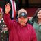 Presiden Nikaragua, Daniel Ortega, melambai setelah menghadiri upacara pelantikan Presiden Venezuela Nicolas Maduro untuk masa jabatan ketiga di Majelis Nasional di Caracas pada 10 Januari 2025. (Dok. AP/Matias Delacroix)