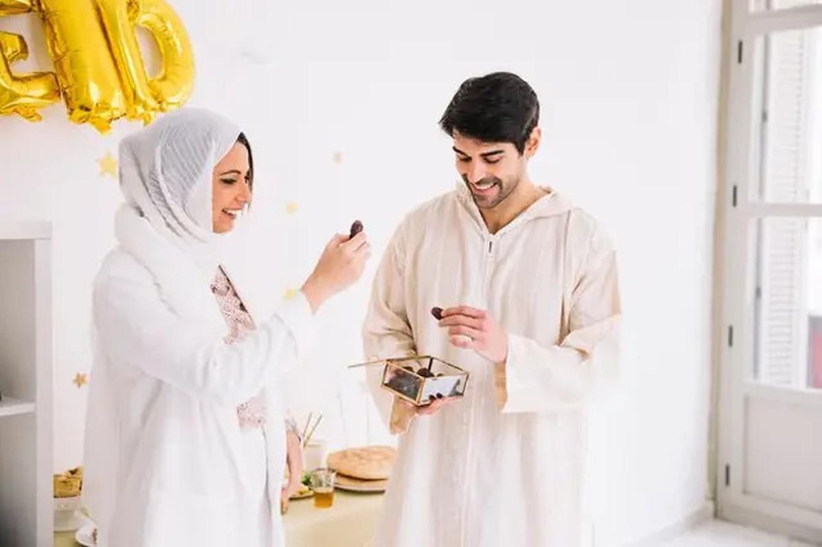 Dosakah Jika Istri Memaksa Suami untuk Sholat?