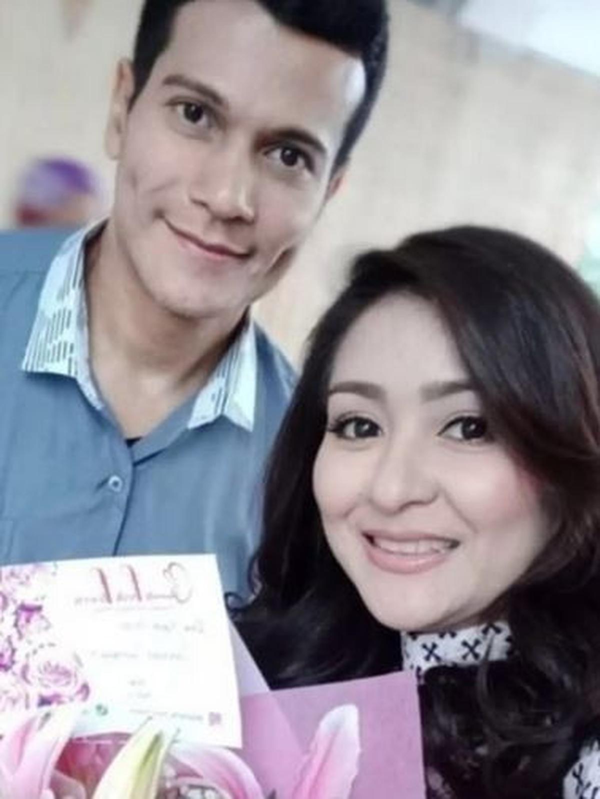 Potret Bahagia Pasangan Artis yang Belum Dikaruniai Momongan, Tetap Romantis dan Kompak