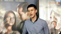 Setelah sukses memerankan tokoh Zafran di film 5 Cm dan Desta  dalam film Lovely Luna, Junot kembali ke layar lebar dengan filmnya yang terbaru berjudul Tenggelamnya Kapal Van Der Wijk (Liputan6.com/Panji Diksana).