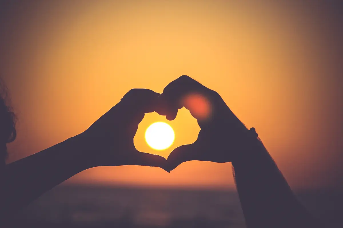 Jangan Berprasangka Buruk Jika Pasangan Jarang Bilang I Love You