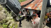 Sebuah Mobil Pajero Sport Terjun ke Jurang di Kota Gorontalo (Arfandi Ibrahim/Liputan6.com)