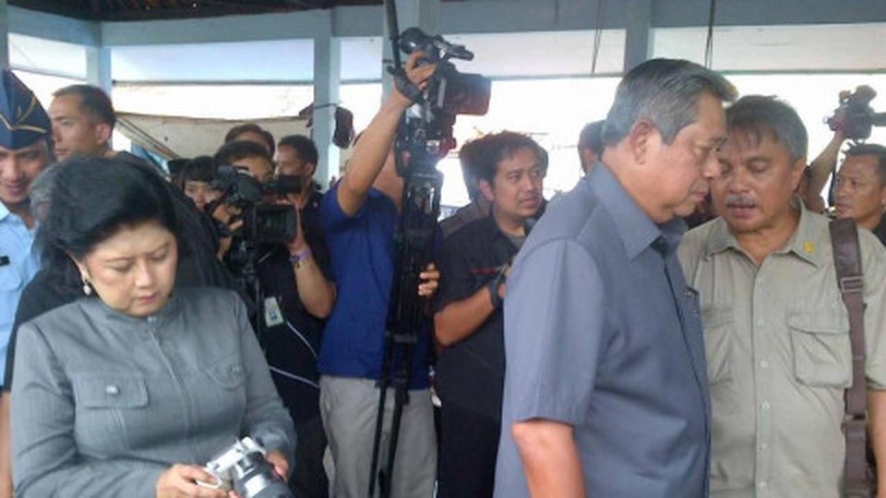 SBY berpidato di atas kursi juru lelang