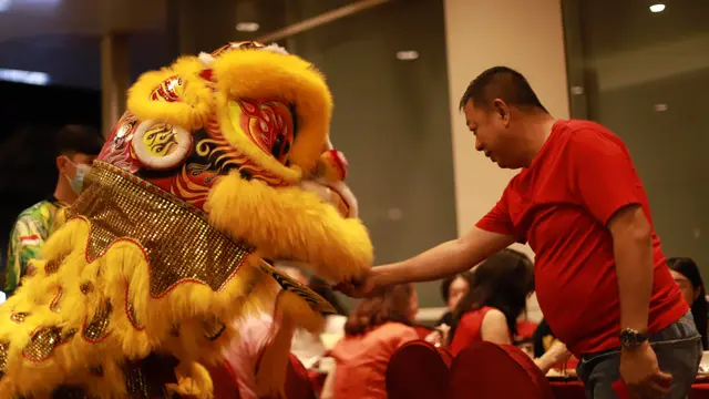 Aksi Kungfu Tea hingga Hidangan Khas Tiongkok Ramaikan Nuansa Tahun Baru Imlek